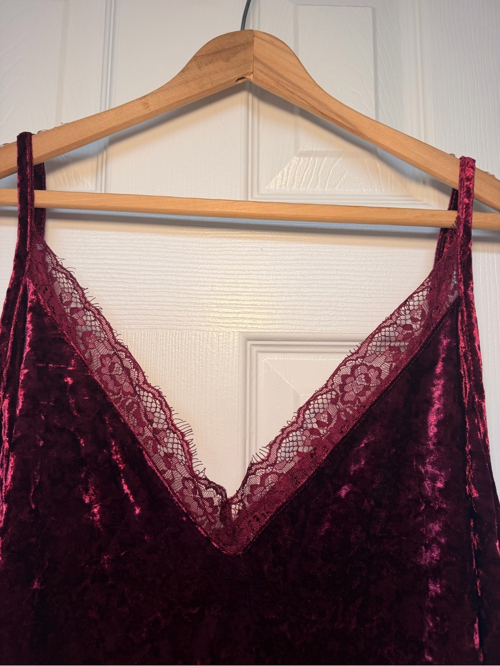 Torrid Burgundy Velvet Lace Cami Y2K Whimsigoth Boho Dark Feminine Date Night - Picture 4 of 13
